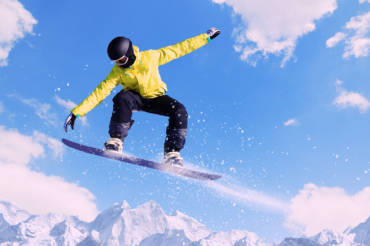 Downhill Skiing or Snowboarding: Training Tips and Exercises